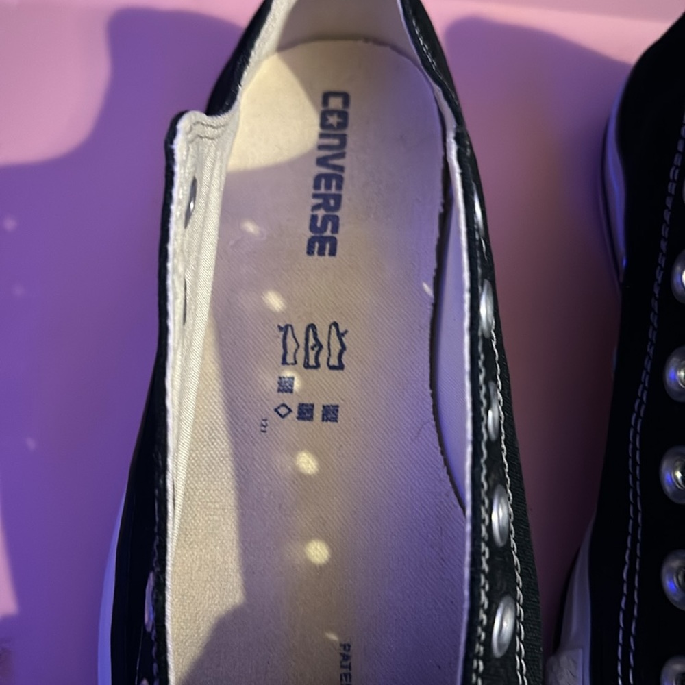 Converse - Picture 3 of 5